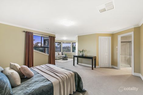 Property photo of 7 Wisteria Close Taylors Hill VIC 3037
