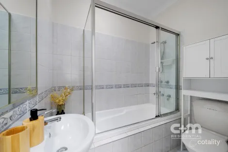 Property photo of 2/17 Gladstone Parade Glenroy VIC 3046