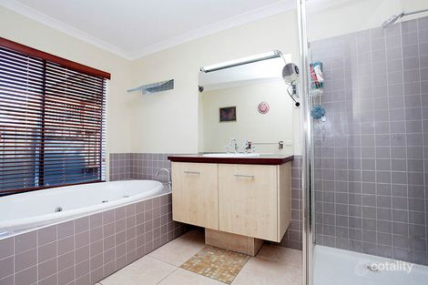 Property photo of 2 Staton Crescent Melton West VIC 3337