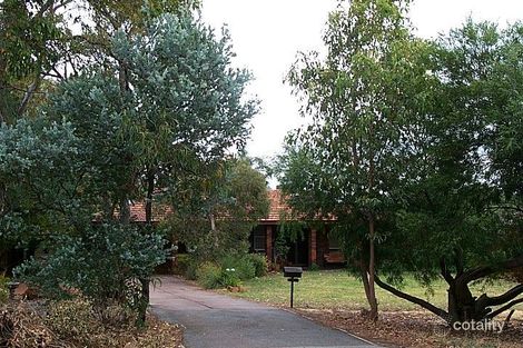 11 Brady Rd, Lesmurdie, WA 6076