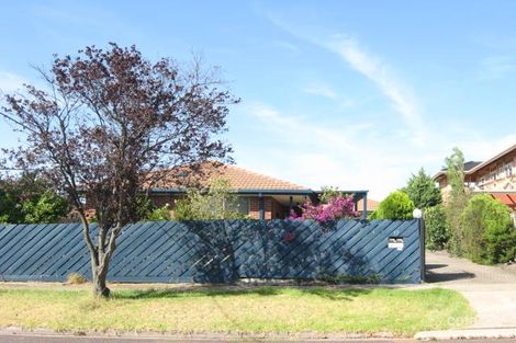 17 Tasman Ave, Strathmore Heights, VIC 3041