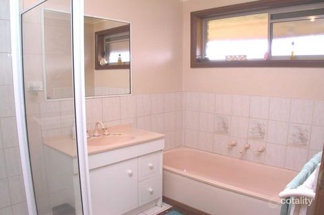 Property photo of 10 Taldra Drive Ferntree Gully VIC 3156