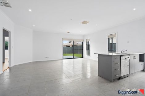 Property photo of 73 Poplar Boulevard Tarneit VIC 3029