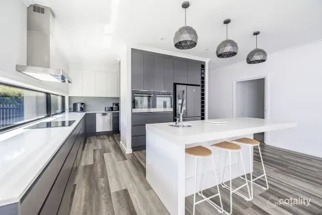 4 Carey Ct, Suttontown, SA 5291