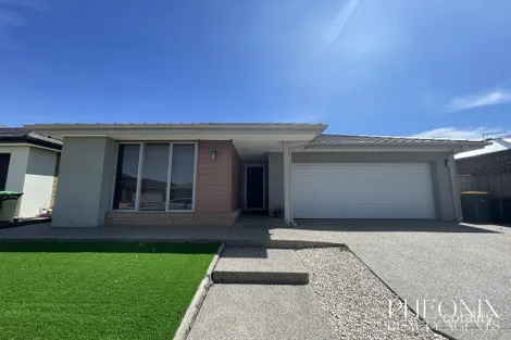 Property photo of 27 Rosewater Street Manor Lakes VIC 3024