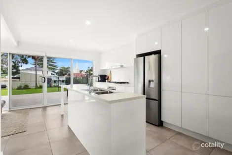 Property photo of 4 Eastern Avenue Shellharbour NSW 2529