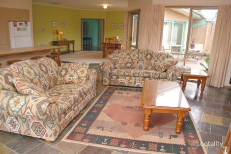 Property photo of 47 Kellbourne Drive Rowville VIC 3178