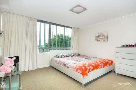 Property photo of 2206/33 T E Peters Drive Broadbeach Waters QLD 4218