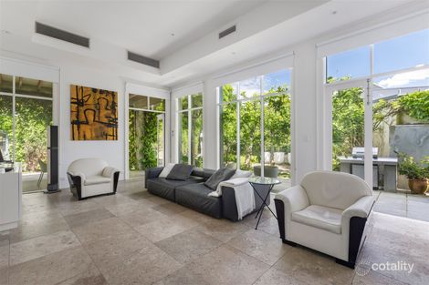 33 Loch St, St Kilda West, VIC 3182