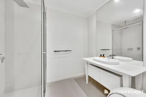 Property photo of 14 Surrey Court Bundoora VIC 3083