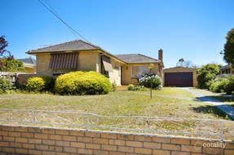 Property photo of 11 Martin Place Glen Waverley VIC 3150