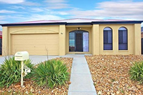 37 Stirling Dr, Derrimut, VIC 3026