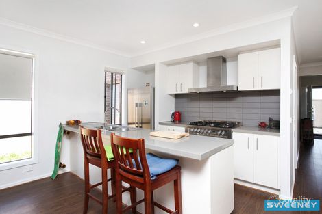 Property photo of 8 Dunlop Way Fraser Rise VIC 3336