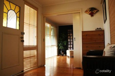 Property photo of 4 Lawes Place Macgregor ACT 2615