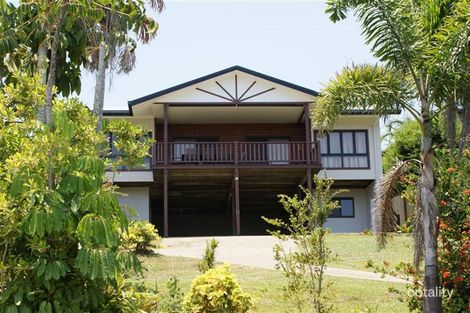 Property photo of 11 Dunkalli Crescent Wongaling Beach QLD 4852