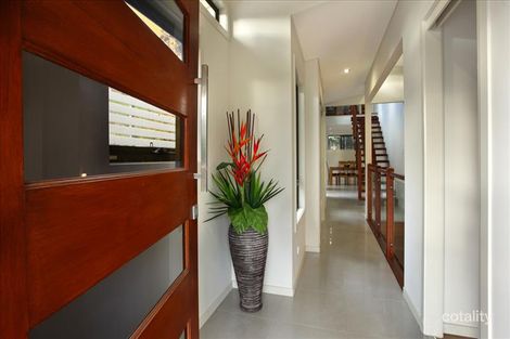Property photo of 52 Robertson Street Sherwood QLD 4075