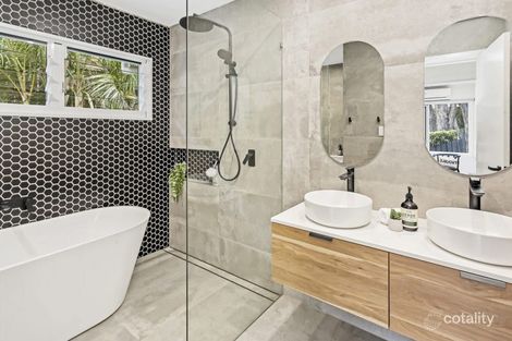 Property photo of 82 The Promenade Camp Hill QLD 4152