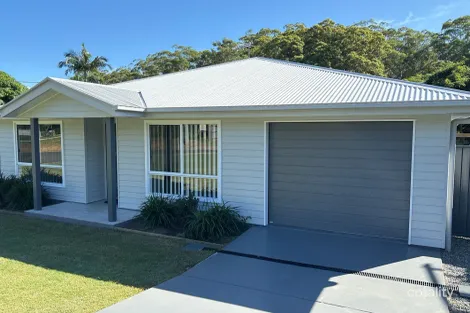 31 Laurel St, Russell Island, QLD 4184