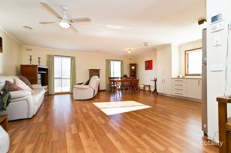 Property photo of 2/2 Rosanna Court West Wodonga VIC 3690