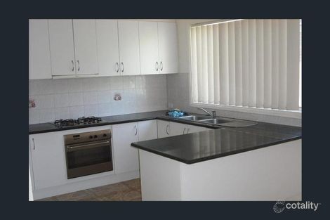 Property photo of 2/39 Papworth Place Meadow Heights VIC 3048