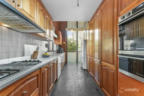 Property photo of 20 Paxton Drive Glen Waverley VIC 3150