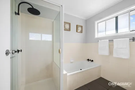 Property photo of 16 Peppin Street Durack QLD 4077