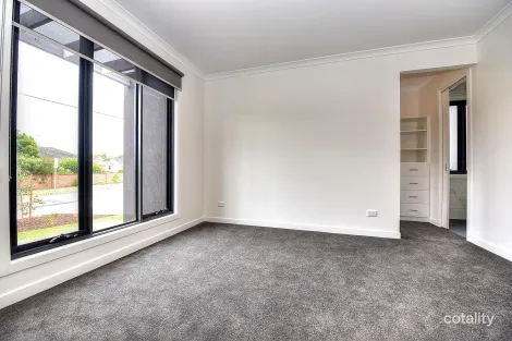 Property photo of 1/2 St Albans Street Mount Waverley VIC 3149