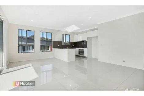 Property photo of Harvey Place Place Toongabbie NSW 2146