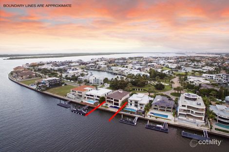 Property photo of 8 Knightsbridge Parade East Paradise Point QLD 4216