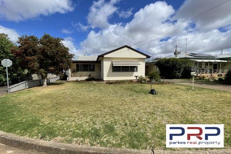2 Glover St, Parkes, NSW 2870