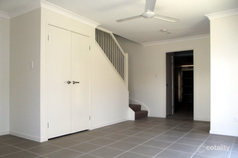 Property photo of 2/5 Hoffmann Way Bundamba QLD 4304