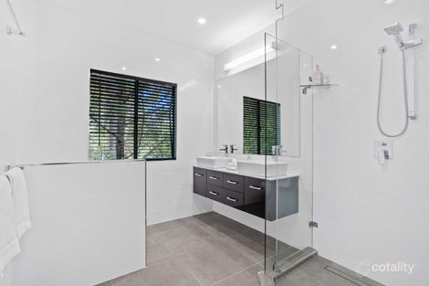 Property photo of 20 Summerhill Court Mudgeeraba QLD 4213