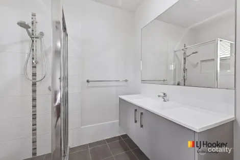 Property photo of 18 Bilson Road Spring Farm NSW 2570