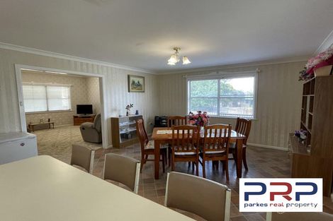 Property photo of 2 Glover Street Parkes NSW 2870