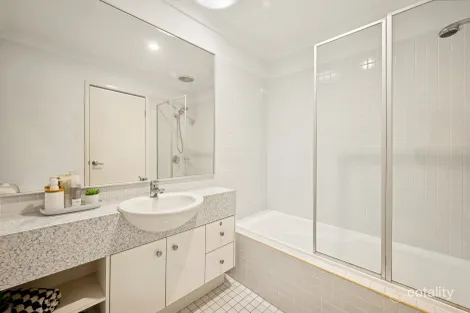 Property photo of 8/101 Coutts Street Bulimba QLD 4171