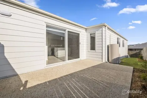 Property photo of 1/94 Sanctuary Drive Cranley QLD 4350