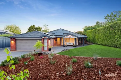 72 BARTLETT ST, FRANKSTON SOUTH, VIC 3199