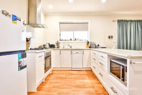 Property photo of 8 Golden Grove Red Cliffs VIC 3496