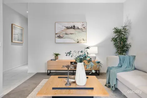 Property photo of 18 Silvergrass Court Croydon VIC 3136