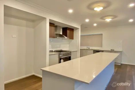 Property photo of 33 Ruthven Way Mambourin VIC 3024