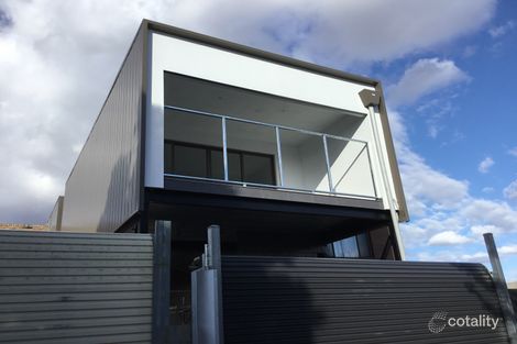 145 Military Rd, Avondale Heights, VIC 3034