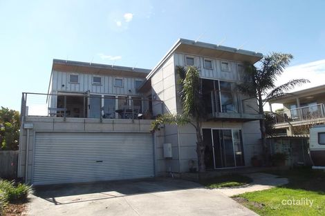 26 Halcyon Ave, San Remo, VIC 3925