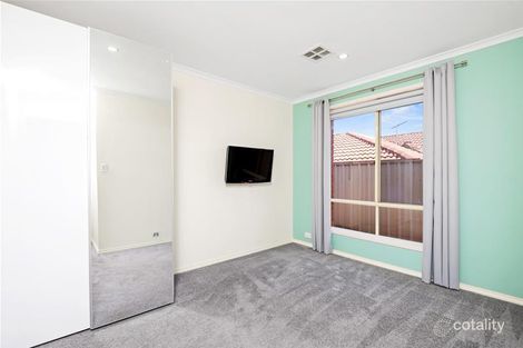 Property photo of 28 Nyrang Circuit Woodcroft SA 5162