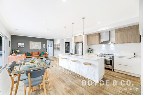 Property photo of 24 Redleaf Avenue Warragul VIC 3820