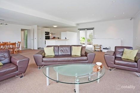 Property photo of 13 Louis Court Newtown VIC 3220