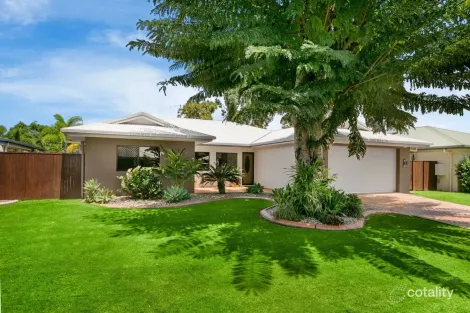 Property photo of 5 Norfolk Close Holloways Beach QLD 4878