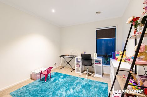 Property photo of 77 Noorat Place Cranbourne North VIC 3977