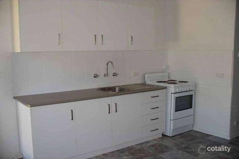 38 Simmons St, Wagga Wagga, NSW 2650