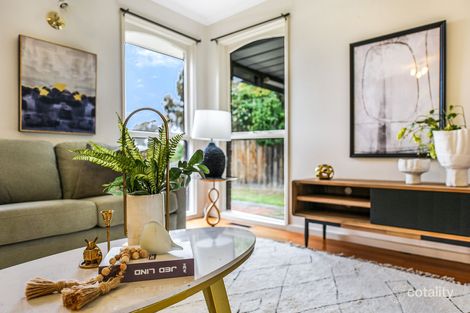 Property photo of 4 Benelong Crescent Seaford VIC 3198