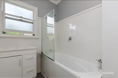 Property photo of 185 Wyatt Street Portland VIC 3305